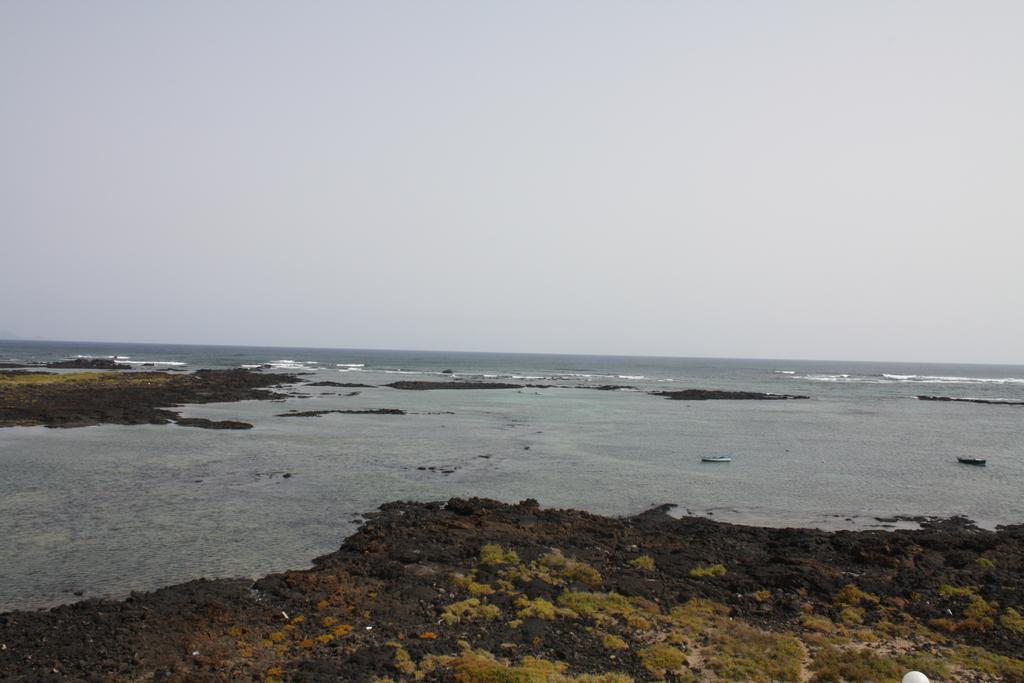 Odamar de Orzola Buitenkant foto