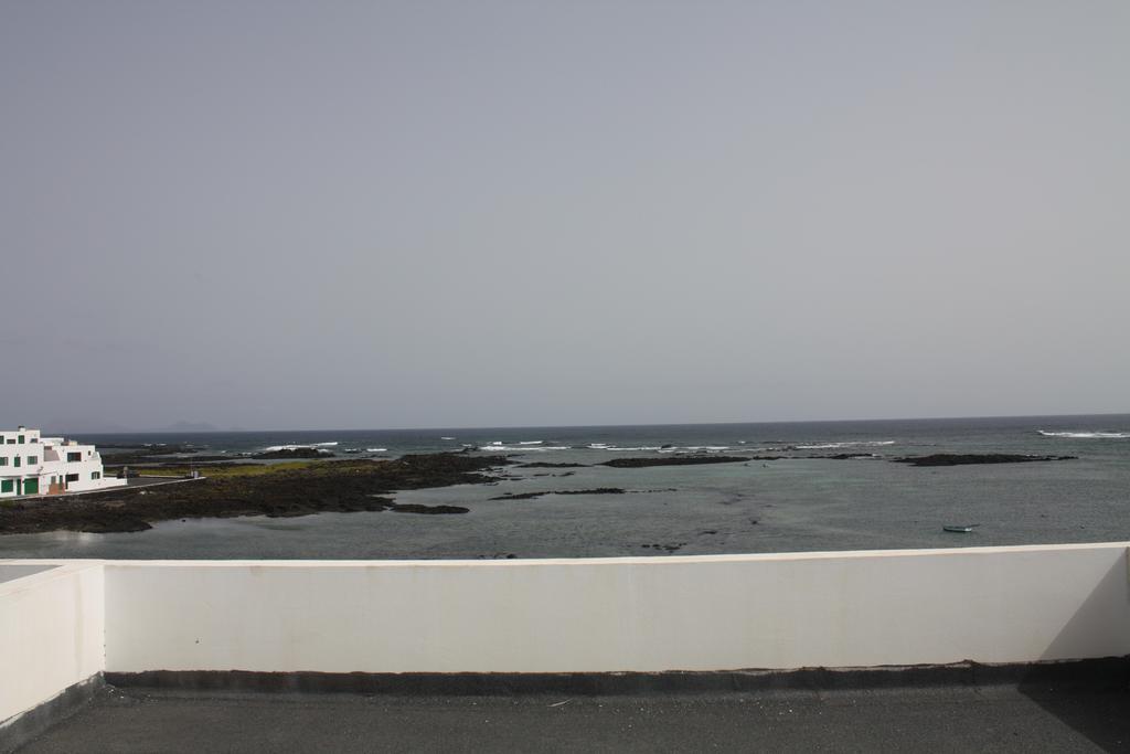 Odamar de Orzola Buitenkant foto